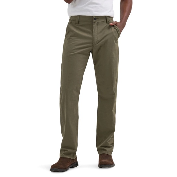 Wrangler Men's Outdoor All Terrain Chino Straight Fit Dusty Olive 36x30 NWT - Picture 1 of 7